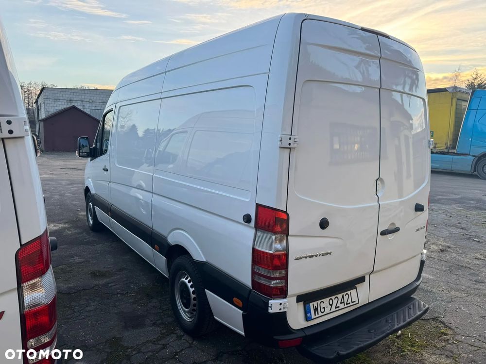 Mercedes-Benz Sprinter - 4