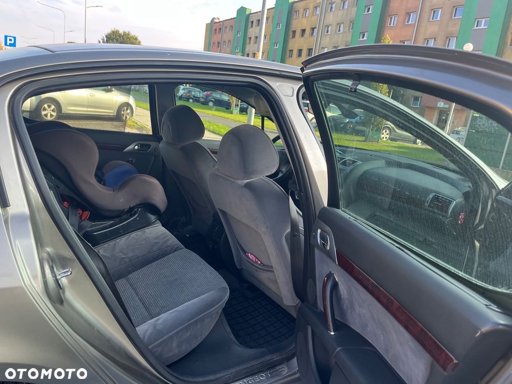 Peugeot 407 - 11