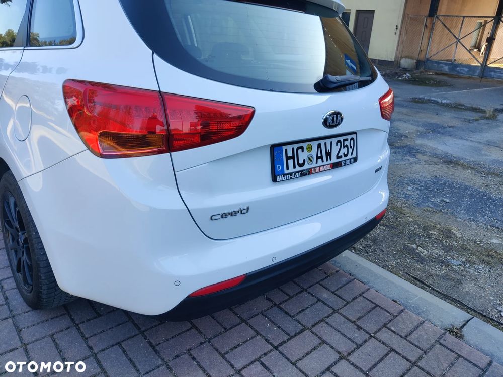 Kia Ceed 1.4 CRDi 90 Vision - 14