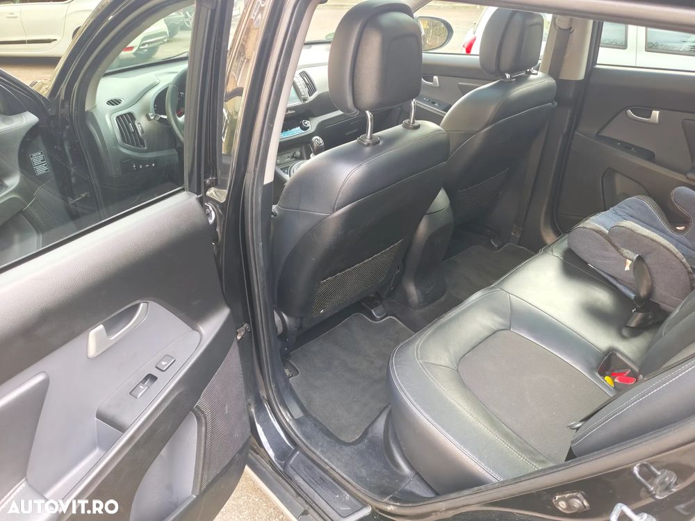 Kia Sportage 2,0 CRDI AWD Dream-Team Edition - 14