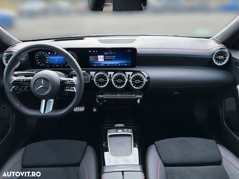 Mercedes-Benz CLA 250 e 8G-DCT - 12