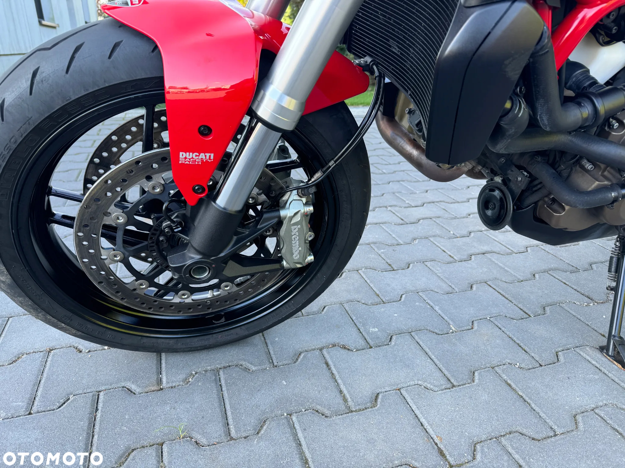 Ducati Monster - 11