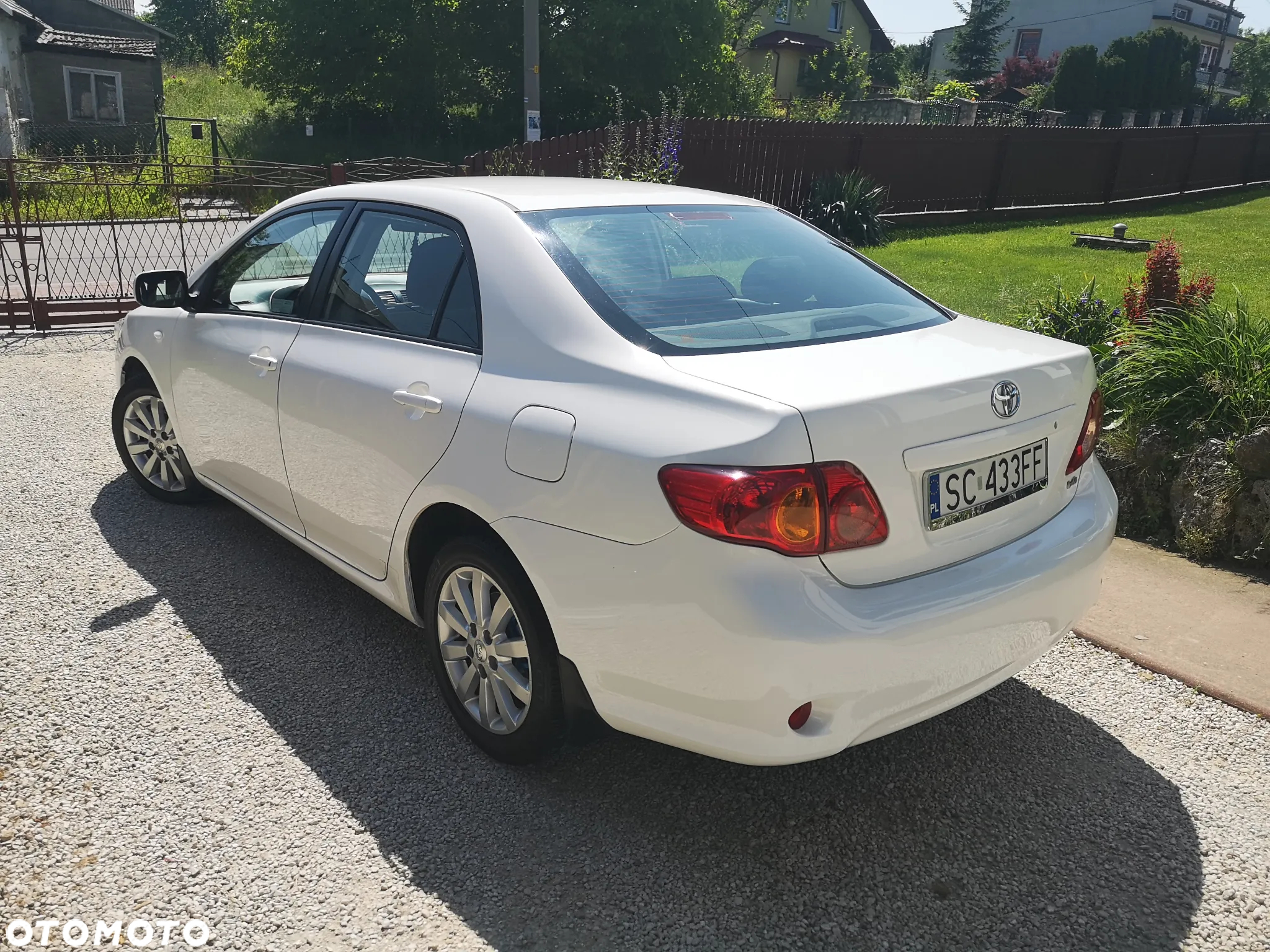Toyota Corolla - 24