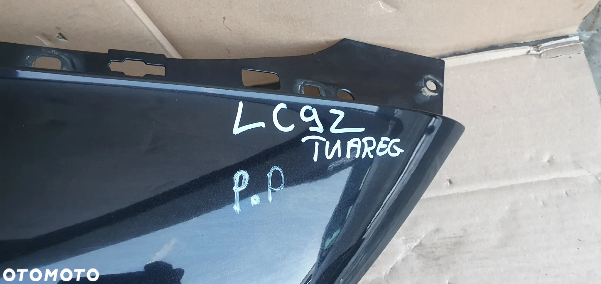 Błotnik prawy przód przedni VW Touareg 7L LC9Z - 6