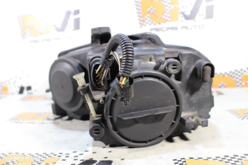 Ótica / Farol Direito Audi A3 (8P1)  8P0941004bc / 1Lj00964804 / 1Lj00 - 9