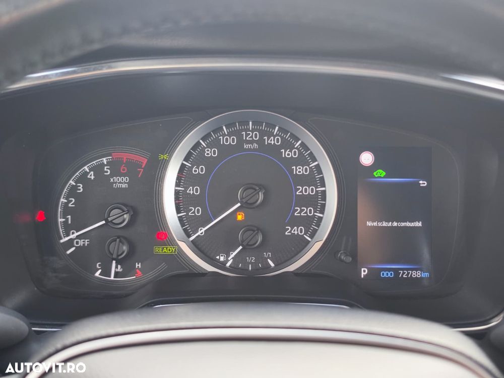 Toyota Corolla 1.8 HSD Business - 25