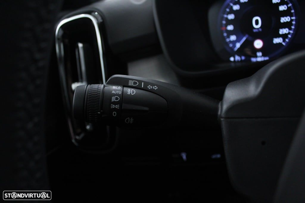 Volvo XC 40 1.5 T2 Core Auto - 24