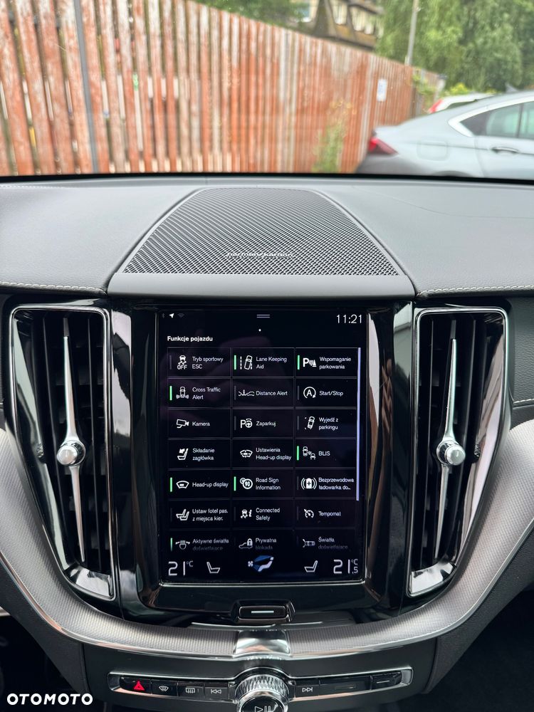 Volvo XC 60 T5 R-Design - 11