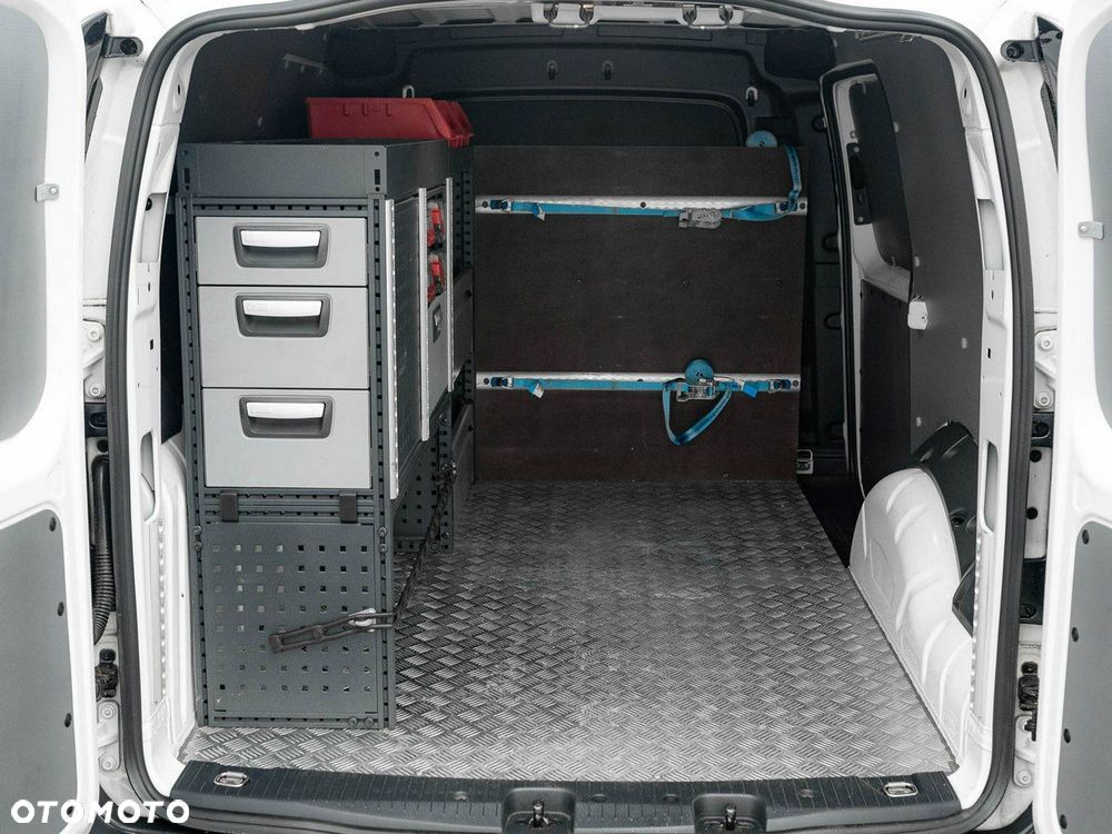 Volkswagen Caddy - 23