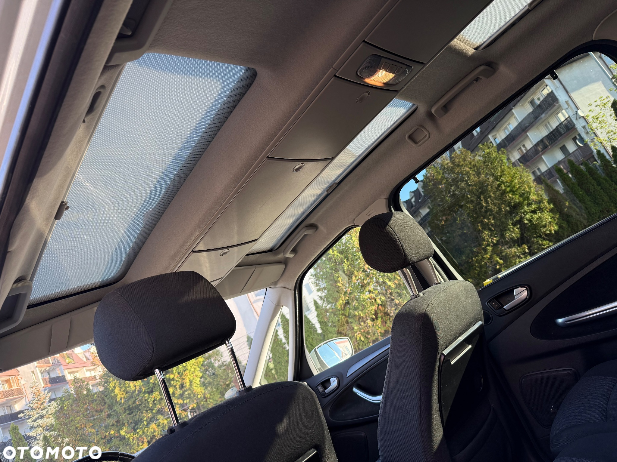 Ford Galaxy 2.3 Ghia - 34