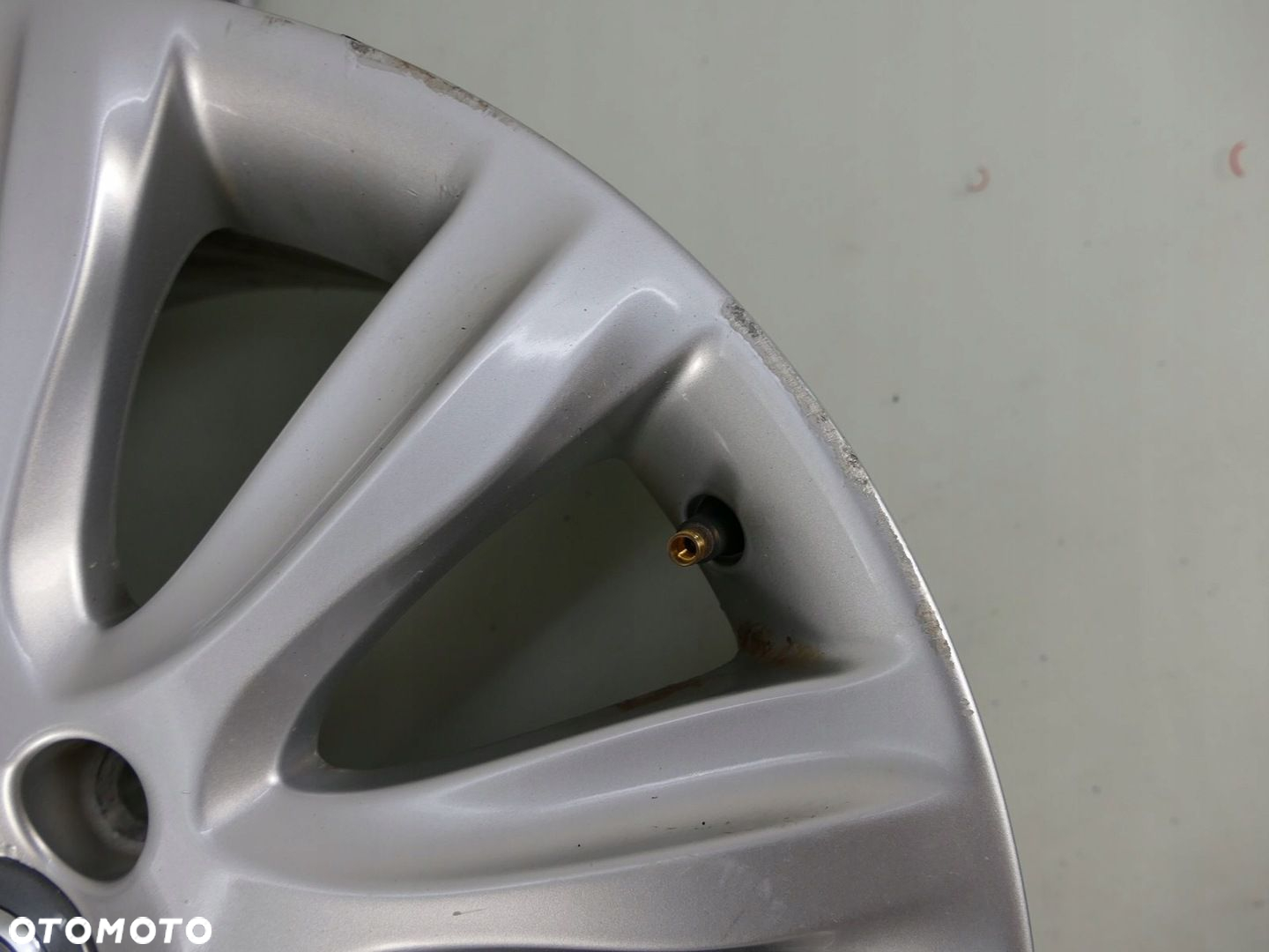 VOLVO V40 II FELGI ALUMINIOWE 7J x 17" 5x108 31381857 - 10