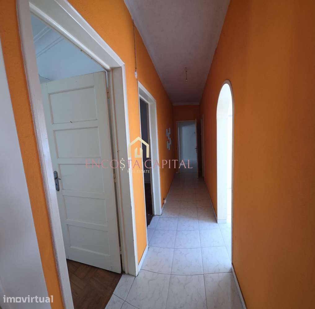 Apartamento T2 Praça 1º de maio Camarate. - Grande imagem: 2/24
