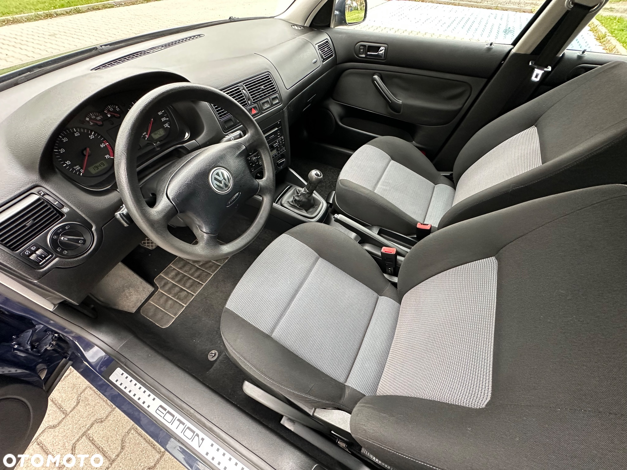 Volkswagen Golf - 9