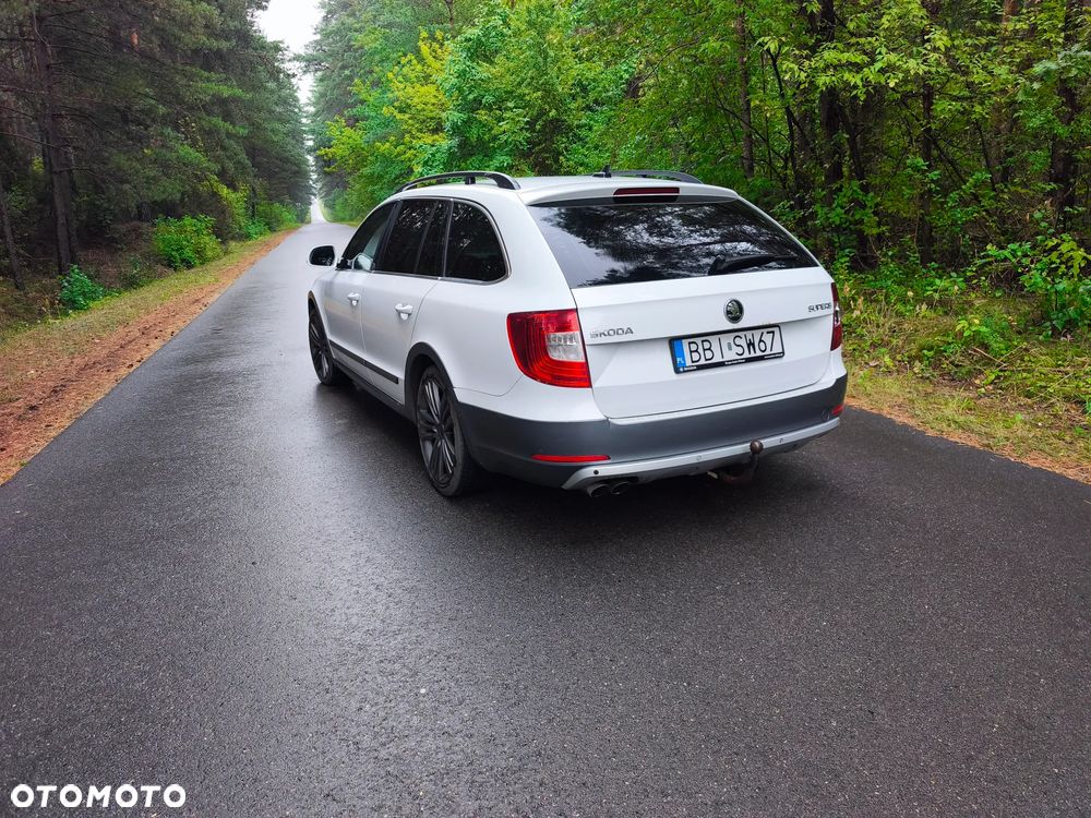Skoda Superb 2.0 TDI Platinum Outdoor DSG - 9