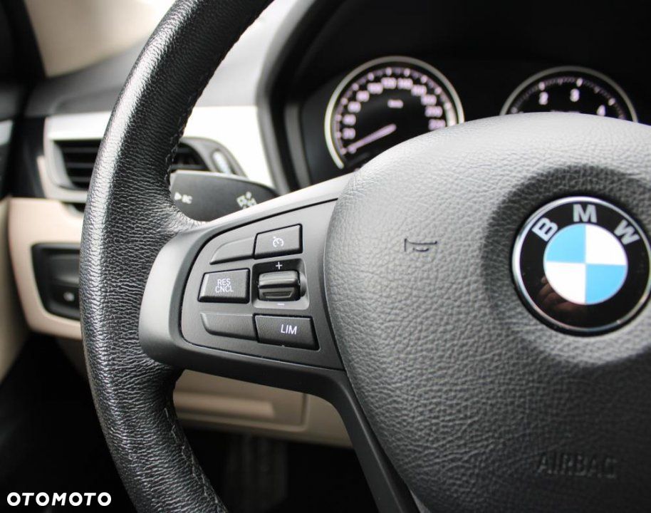 BMW X1 - 15