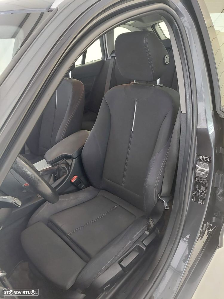 BMW 320 d Line Sport - 16