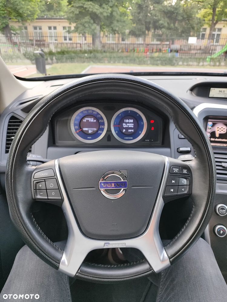 Volvo XC 60 D5 AWD RDesign - 12