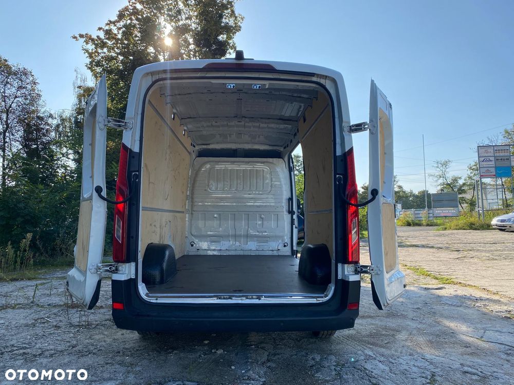 Maxus Deliver 9 - 17