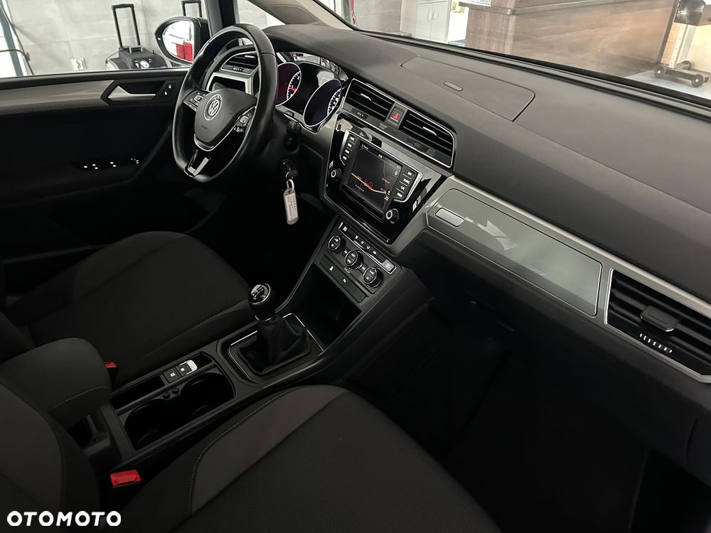 Volkswagen Touran 1.6 TDI BMT Trendline - 28