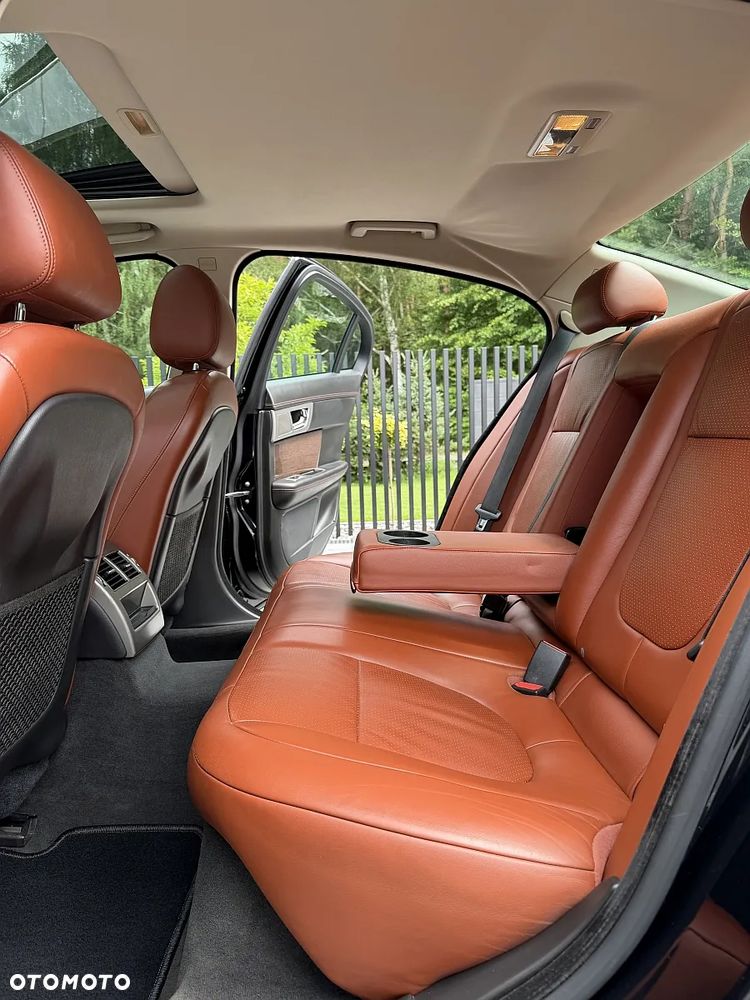 Jaguar XF 4.2 SV8 - 20