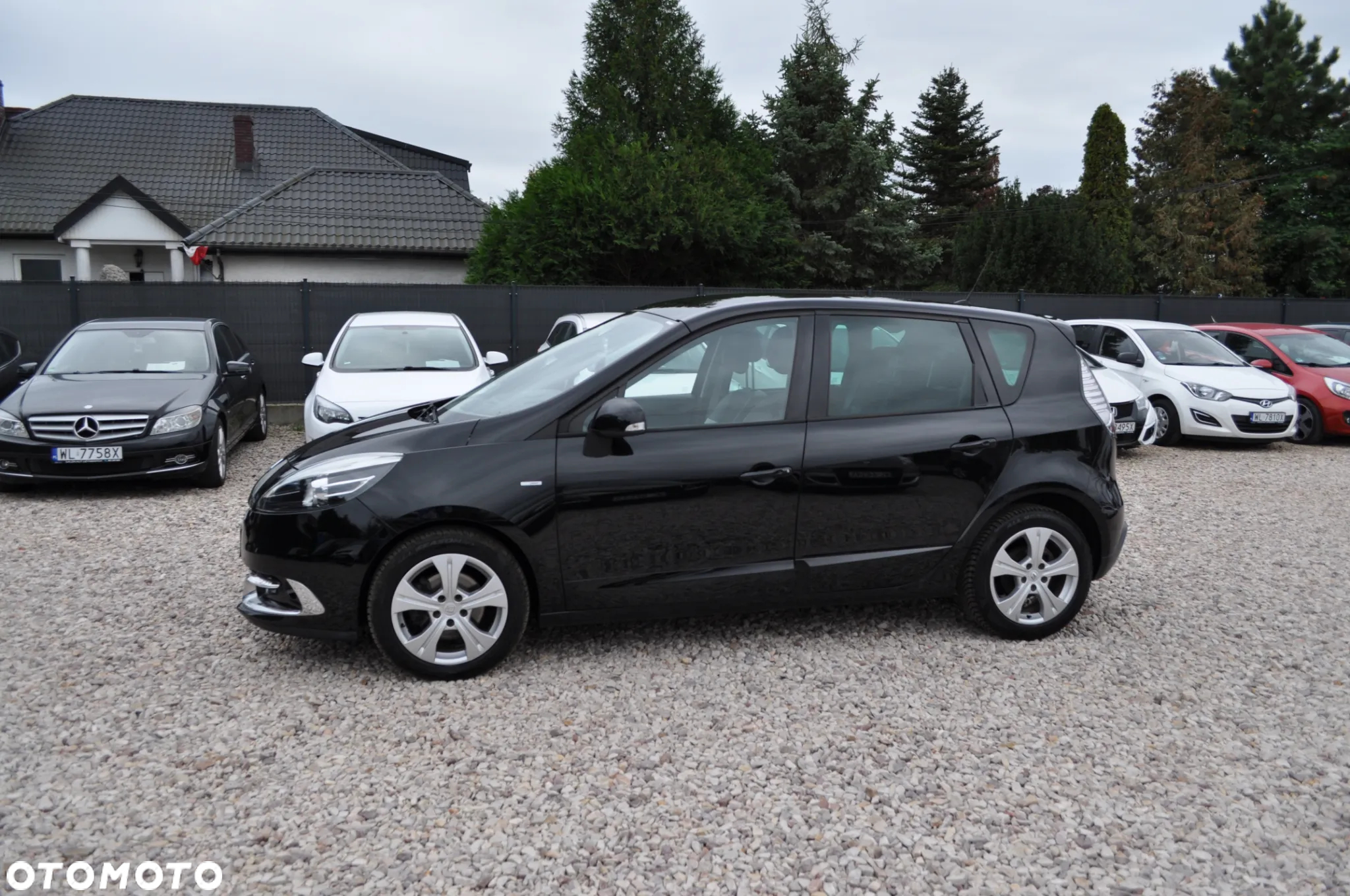 Renault Scenic 1.5 dCi Bose EDC - 11