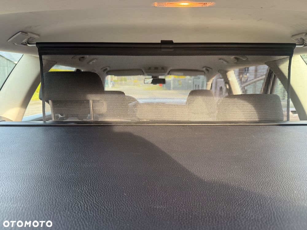 Volkswagen Passat 1.6 TDI Comfortline - 9