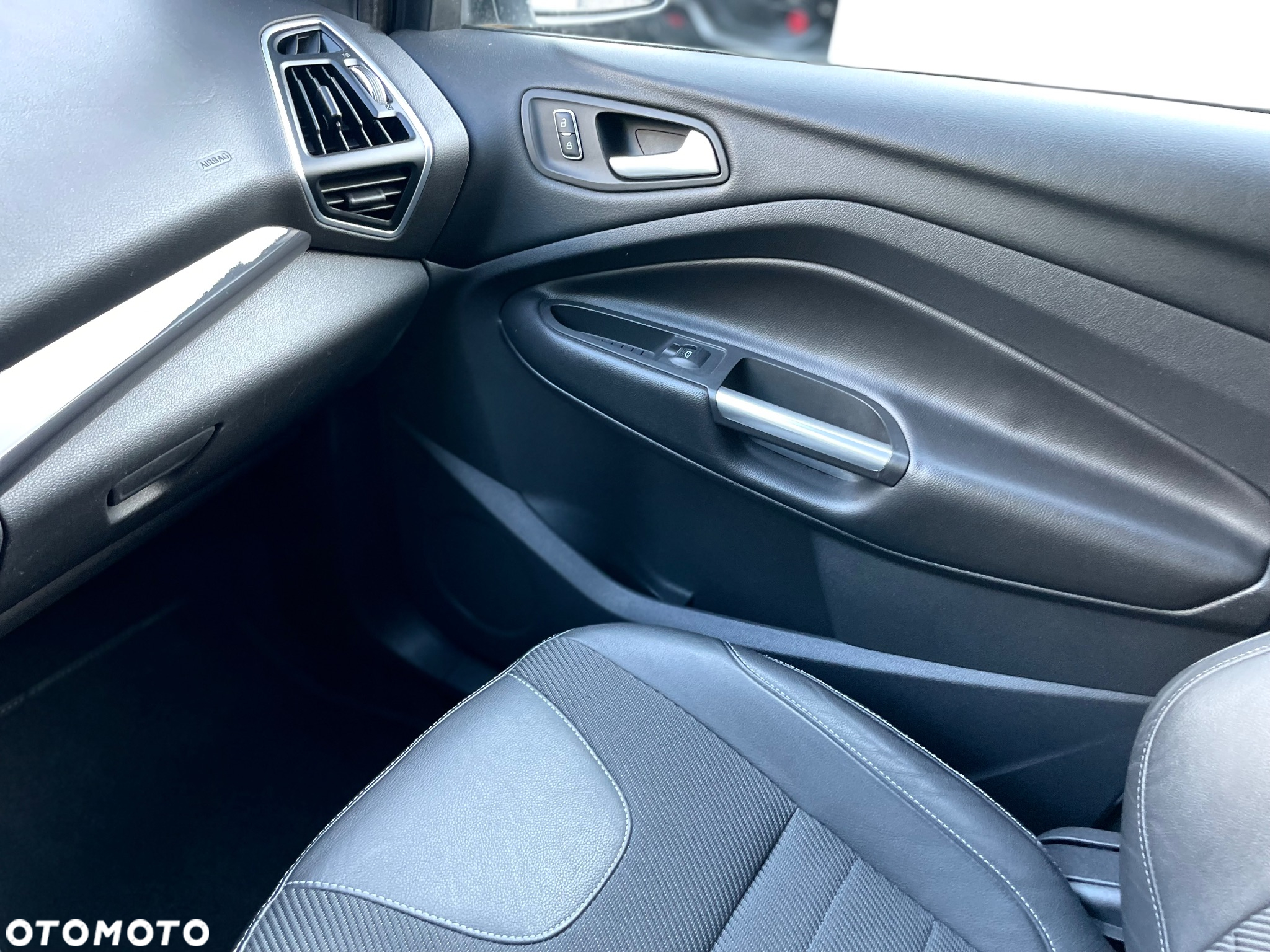 Ford Kuga 2.0 TDCi 4WD Titanium - 12