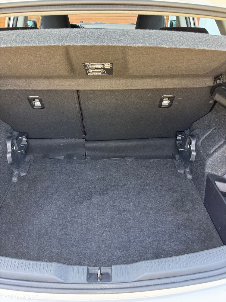 Toyota Auris Hybrid 135 Premium - 14
