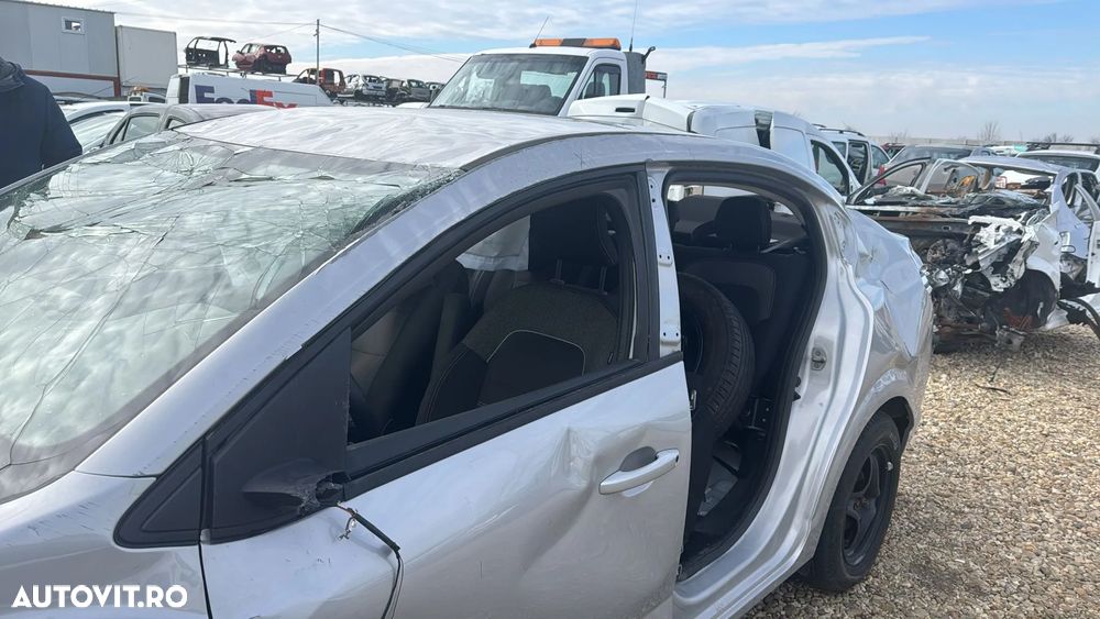 PANOU LATERAL STANGA LOGAN 3 - 2