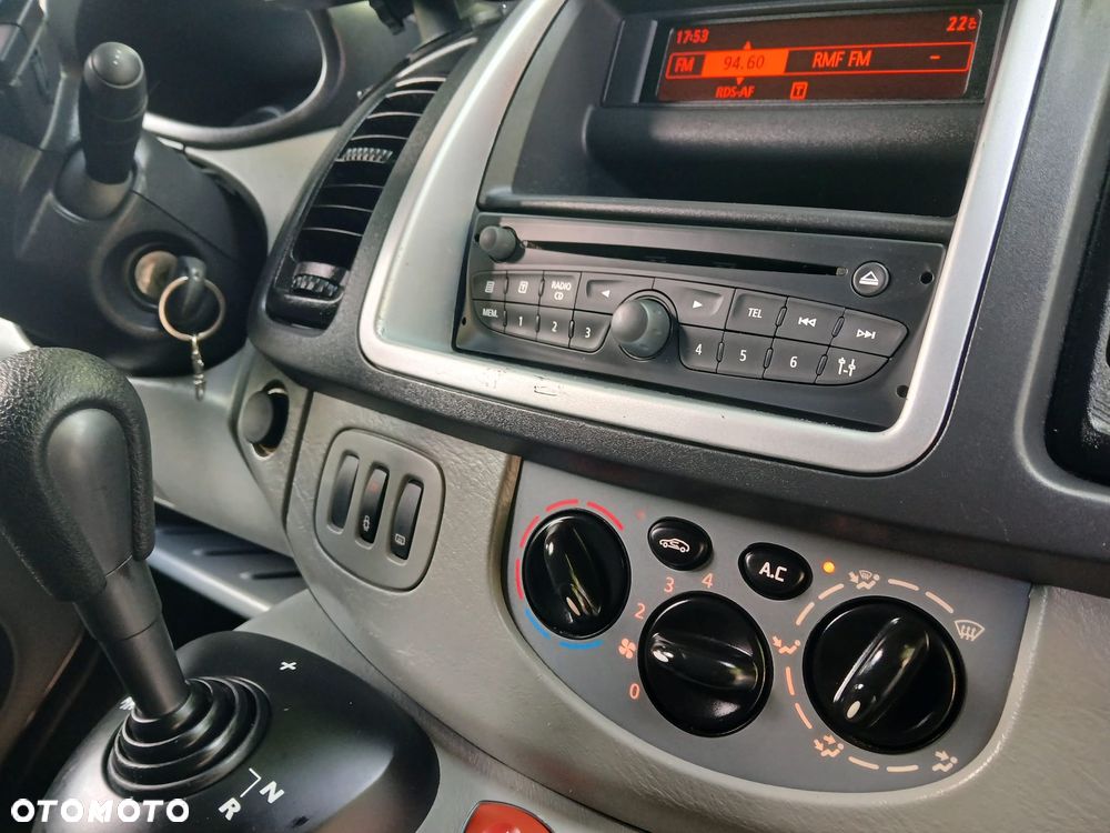 Opel VIVARO - 11