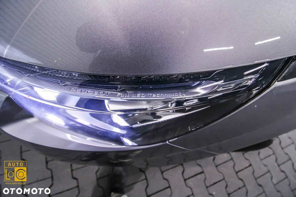 Peugeot 3008 1.2 PureTech Allure S&S EAT6 - 32