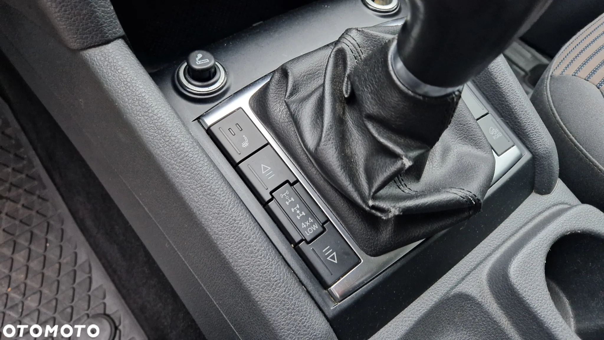 Volkswagen Amarok 2.0 BiTDI 4MOTION - 12