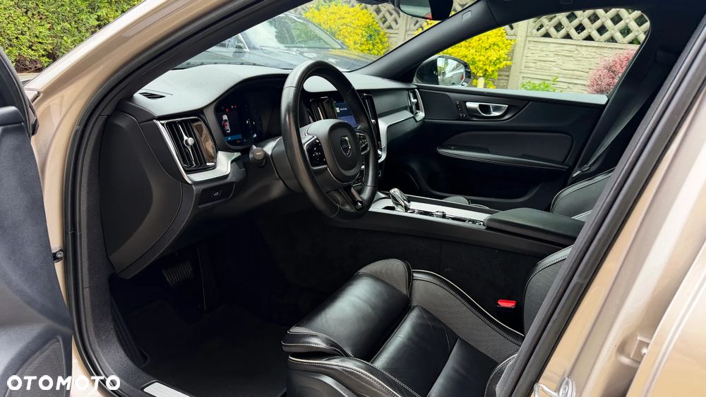 Volvo V60 B3 B Inscription - 18