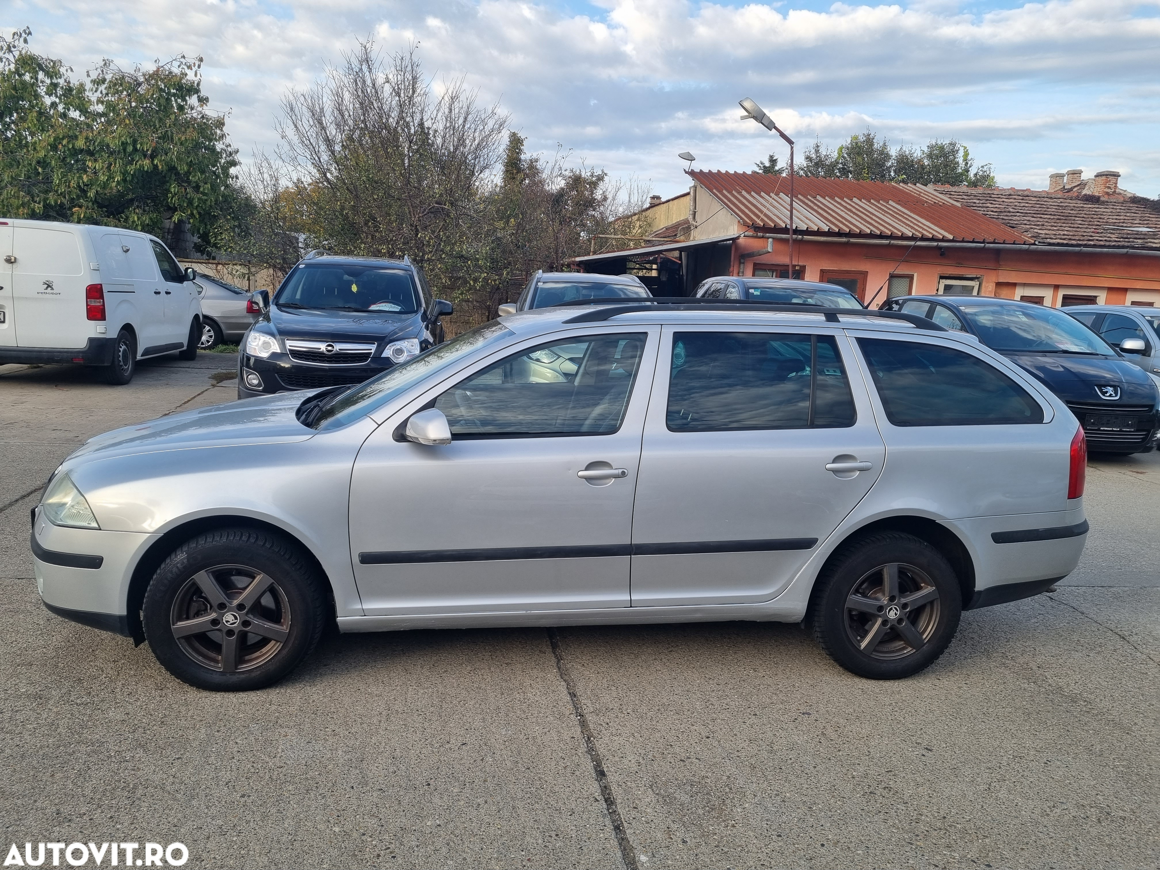 Skoda Octavia Combi 1.9TDI Elegance Aut - 14