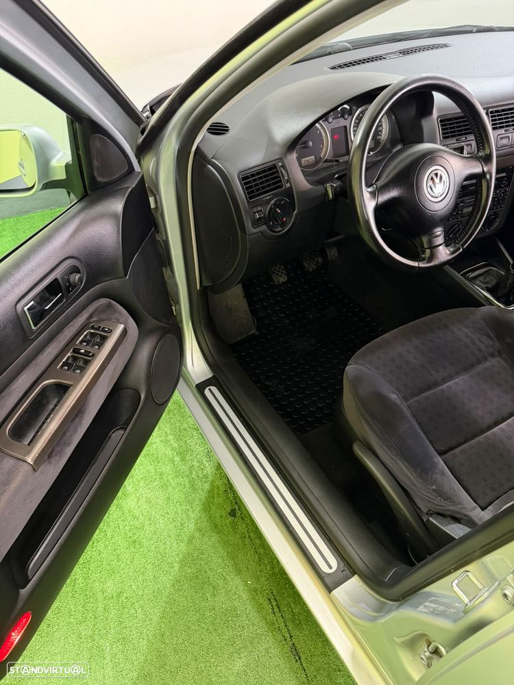 VW Bora 1.9 TDi Highline - 8
