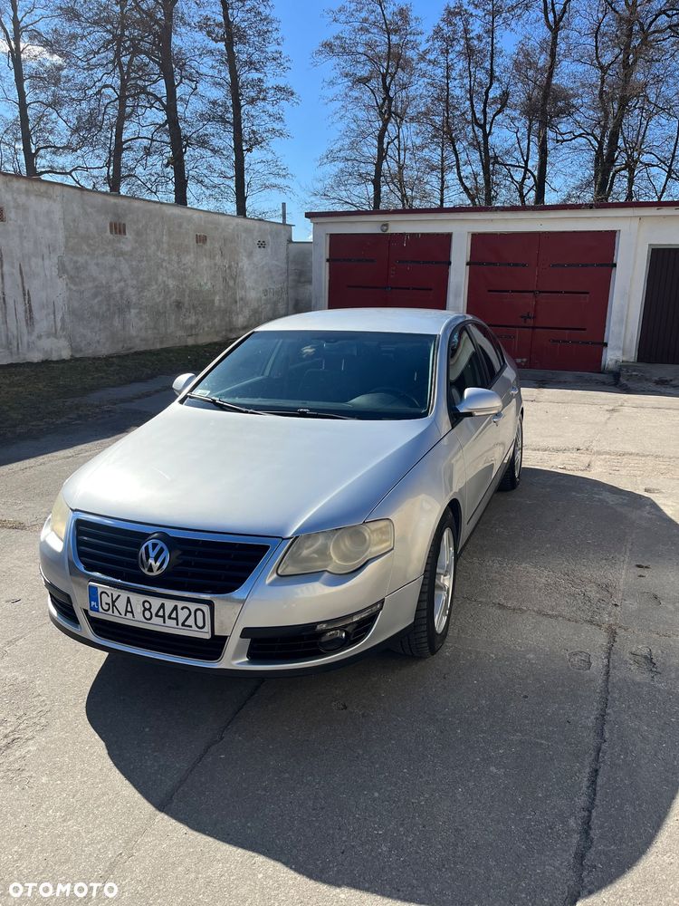 Volkswagen Passat 2.0 TDI Trendline - 14
