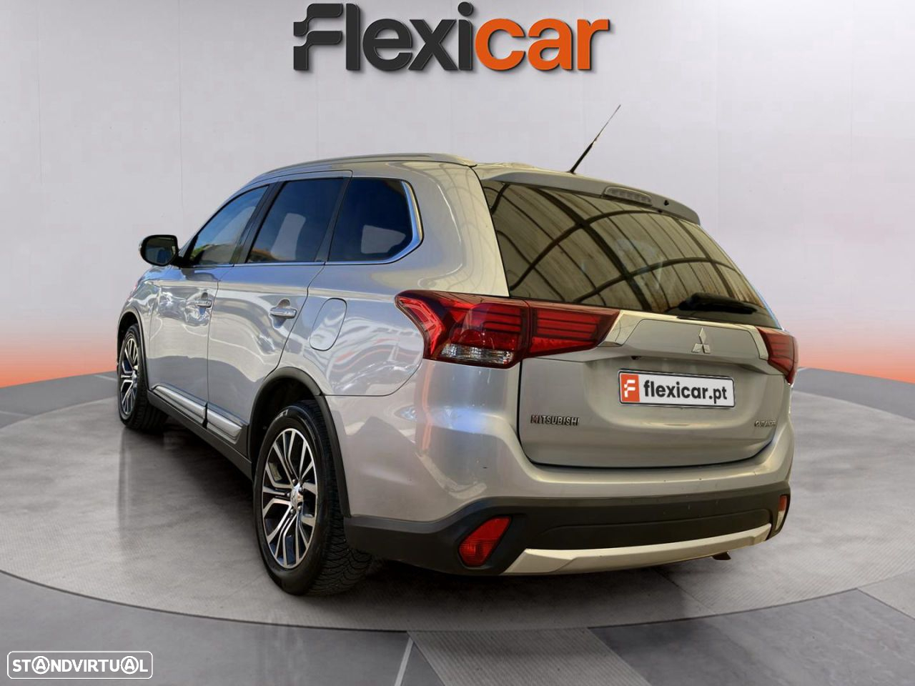 Mitsubishi Outlander 2.2 DI-D Instyle Navi AT 4WD - 8