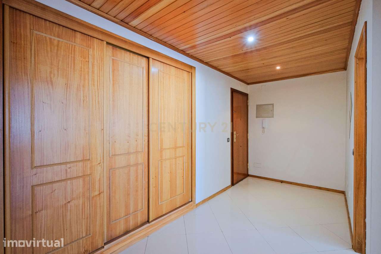 Apartamento T1 com 78 m² com varanda e excelente luminosidade | Casal - Grande imagem: 5/39