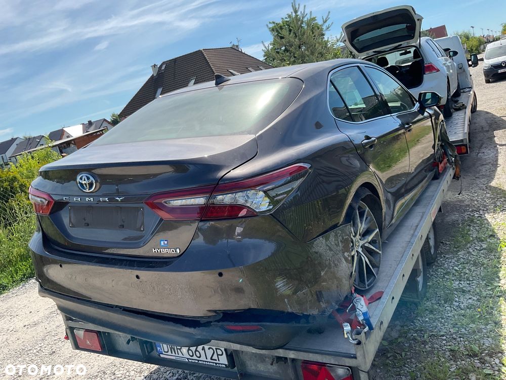 Toyota Camry Executive - 12