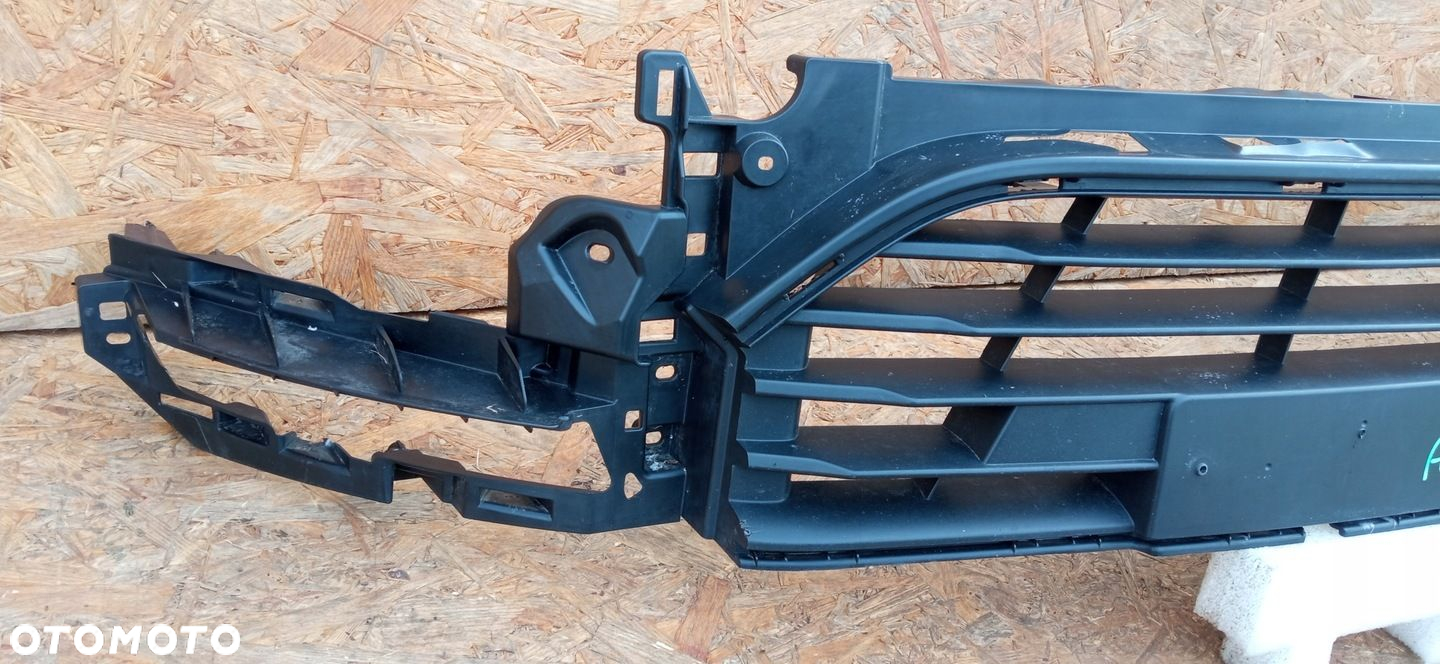 RENAULT CLIO 4 IV LIFT 16- ATRAPA KRATKA ŚRODKOWA GRILL 622542412R - 6