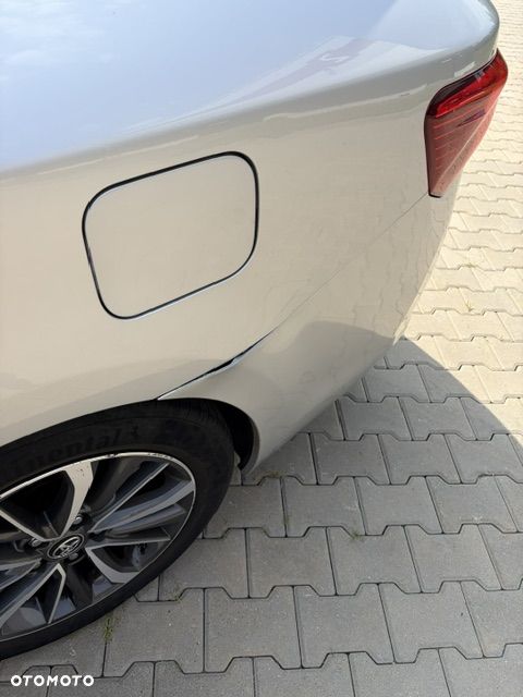 Toyota Avensis 2.0 D-4D Selection - 16