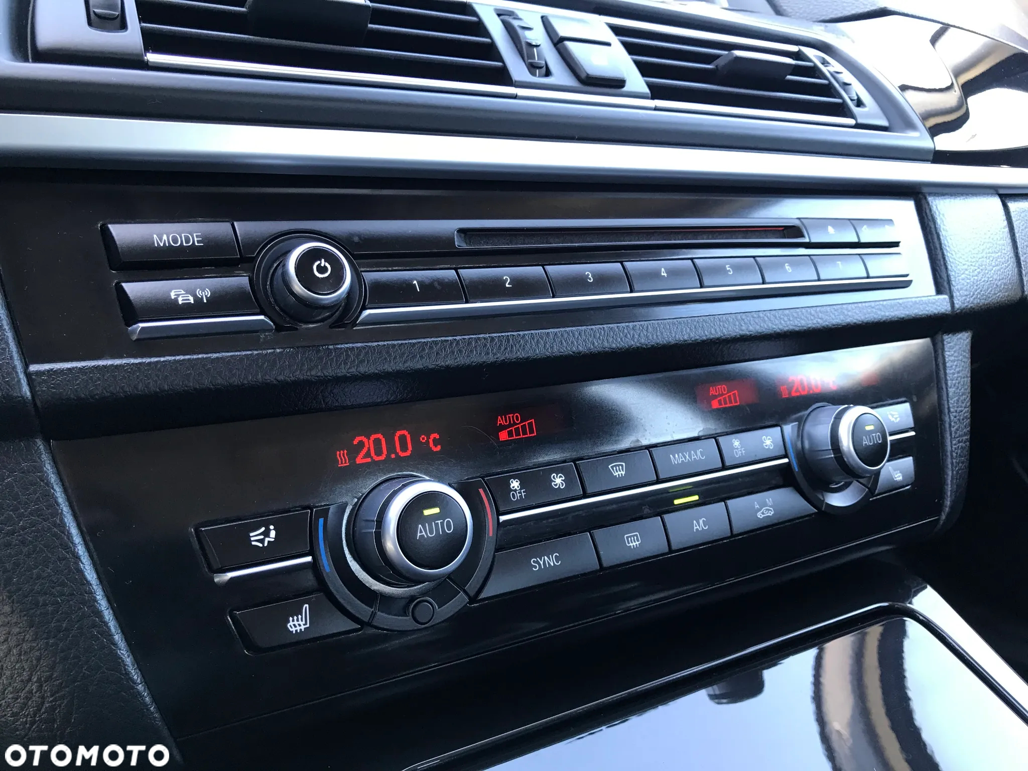 BMW Seria 5 520d - 29