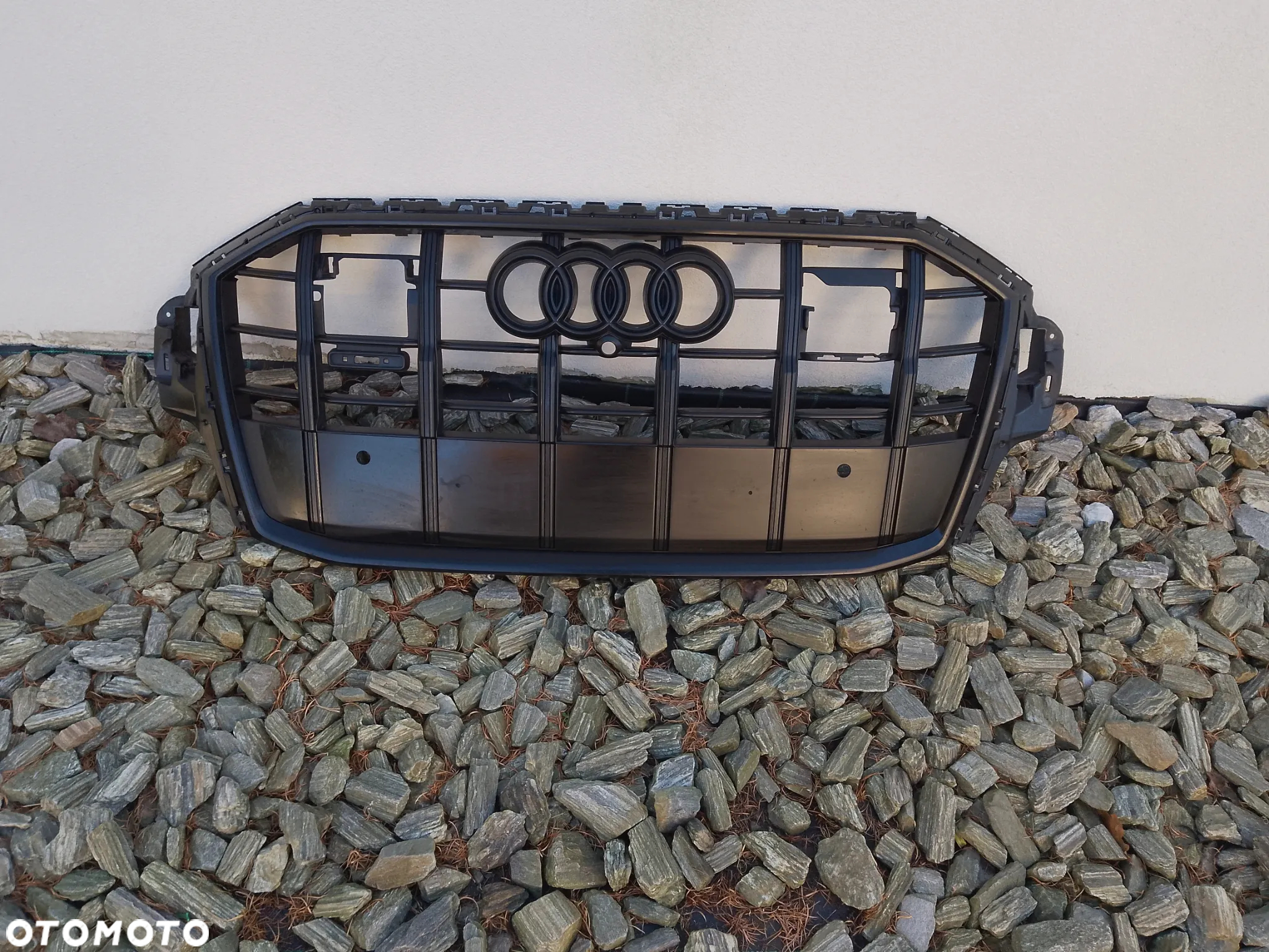 GRILL ATRAPA PRZÓD AUDI Q8 4M8 4M8853651AM - 2
