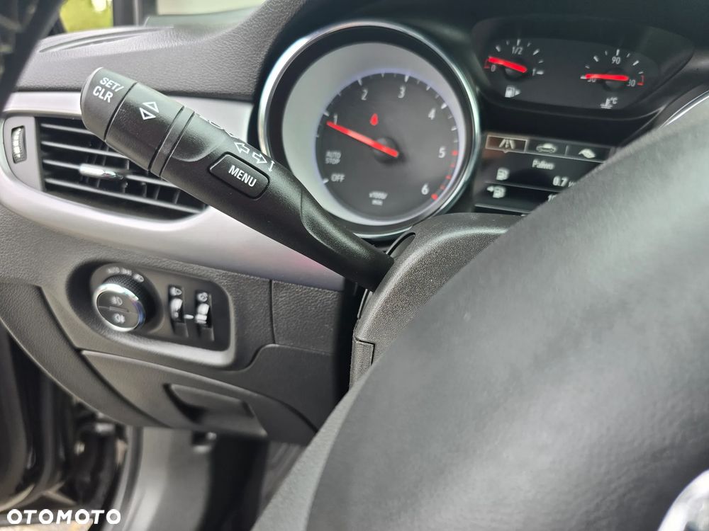 Opel Astra 1.6 CDTI Enjoy S&S - 10
