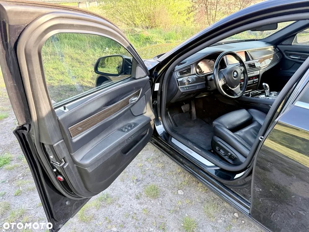 BMW Seria 7 750d xDrive - 11