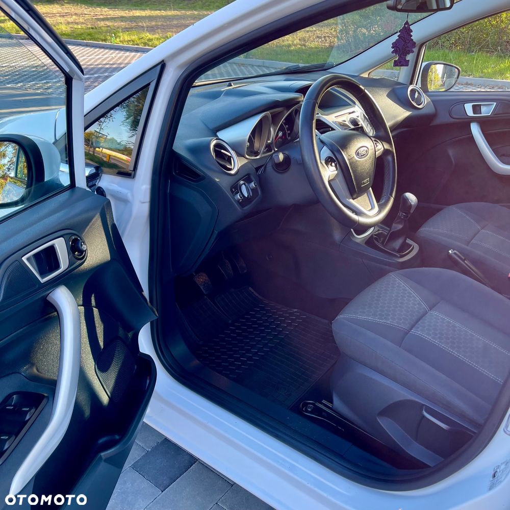 Ford Fiesta - 15