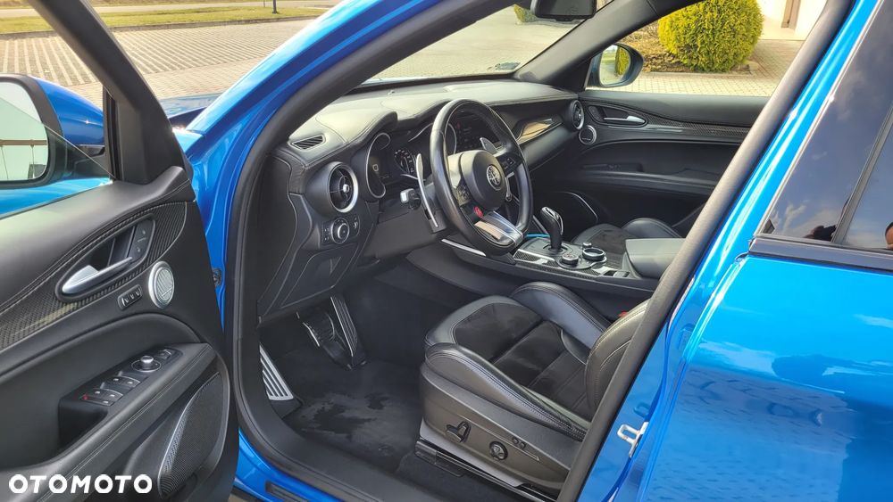 Alfa Romeo Stelvio V6 2.9 Bi-Turbo AT8-Q4 Quadrifoglio - 12
