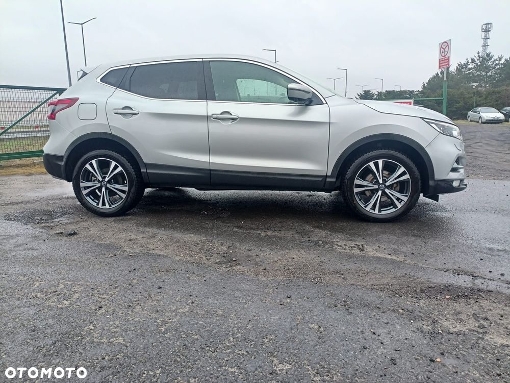 Nissan Qashqai 1.2 DIG-T N-Connecta Xtronic EU6 - 6