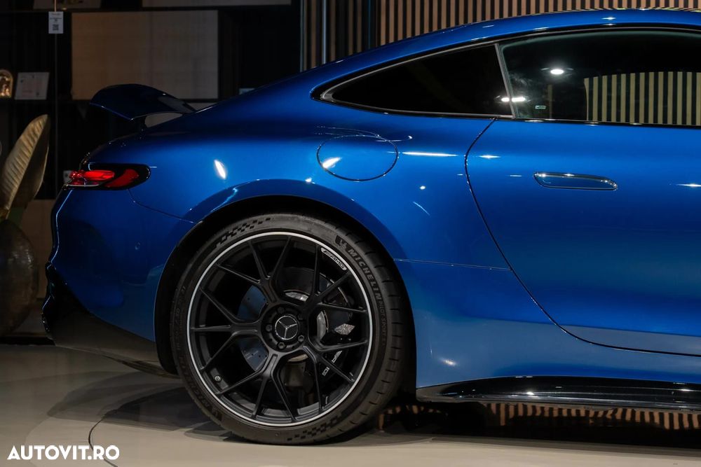 Mercedes-Benz AMG GT - 14