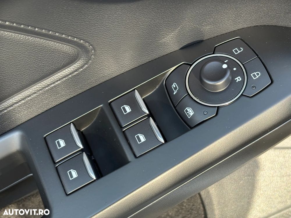 Ford Focus 1.0 EcoBoost ST-Line - 10